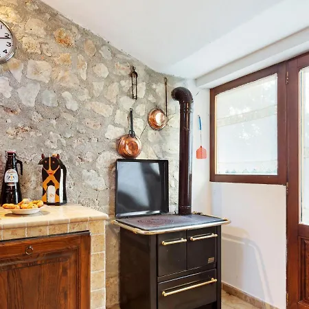 بيت للعطل Rustic In With Sauna & Pool Avigliano Umbro