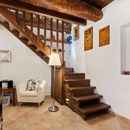 Rustic In With Sauna & Pool بيت للعطل