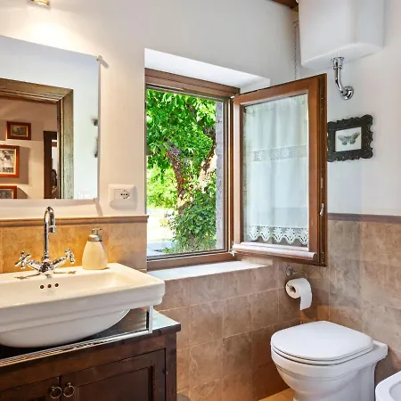 Rustic In With Sauna & Pool بيت للعطل Avigliano Umbro