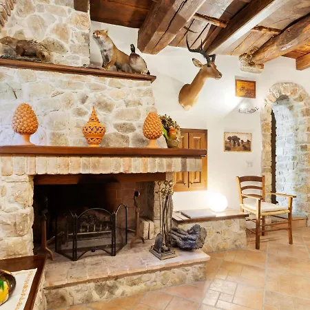 Rustic In With Sauna & Pool