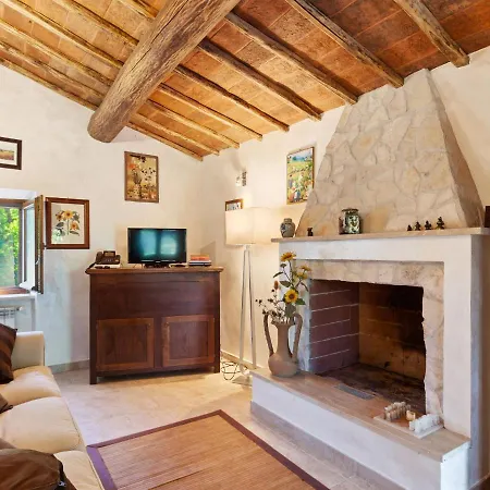 بيت للعطل Rustic In With Sauna & Pool *